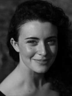 Холли Лукас