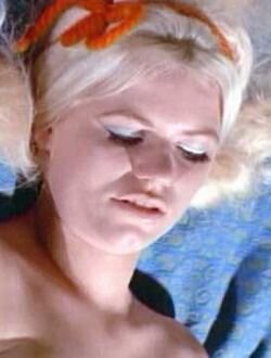 Голая Филлис Стенгел