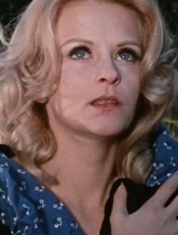 Голая Сэнди Кэри