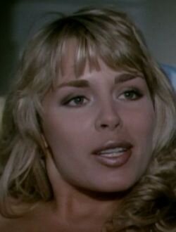 Голая Сьюзи Слэйтер