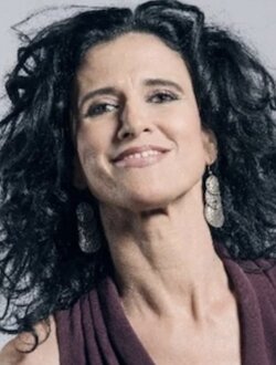 Сузана Поусз