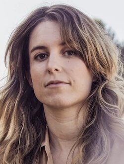 Голая Софи Такал